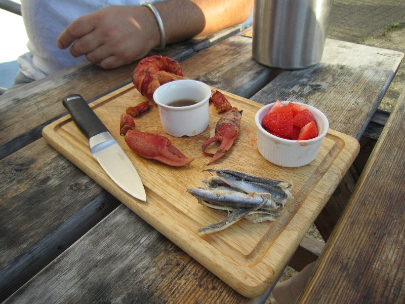 IMG_4475.JPG - We started outside, with the appetizers, then moved inside when it got a tad chilly...