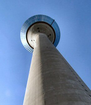 Rheinturm, D�sseldorf, Germany